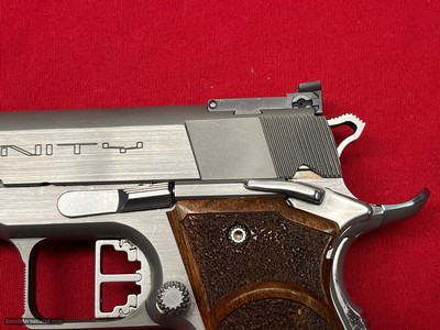 Sale $7250 ~ SVI INFINITY ULTIMATCH 1911 COMPETETION 45ACP SEMI AUTO PISTOL - Image 7 of 23