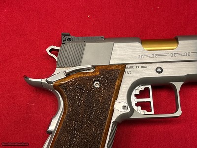 Sale $7250 ~ SVI INFINITY ULTIMATCH 1911 COMPETETION 45ACP SEMI AUTO PISTOL - Image 5 of 23