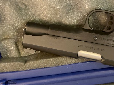 COLT COMMANDER 1911 SEMI AUTO PISTOL 9MM - Image 7 of 13