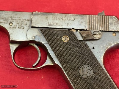 HI STANDARD MODEL B SEMI AUTO 22 PISTOL ~ UNITED STATES PROPERTY MARKED~ - Image 9 of 16