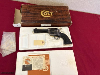 COLT 3RD GEN SINGLE ACTION ARMY REVOLVER 357 MAGNUM ~ MADE 1979 ~ - Image 1 of 11