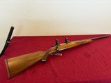 RUGER MODEL M77 BOLT ACTION VARMINT RIFLE 22-250 HEAVY BARREL ~ EARLY RED PAD ~ - 2 of 15