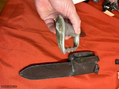 WWII AUSTRALIAN AKE FIGHTING KNIFE W/ SHEATH - Image 5 of 7