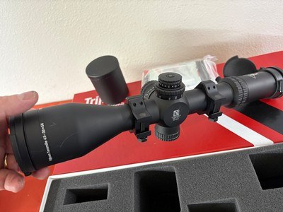 TRIJICON RIFLE SCOPE 4.5-30x56mm TENMILE RED/GREEN MOA PRECISION TREE - Image 3 of 14