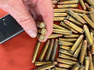 WINCHESTER MODEL 1907 FACTORY MAGAZINE & 108 ROUNDS 351 SL AMMO - Image 5 of 6