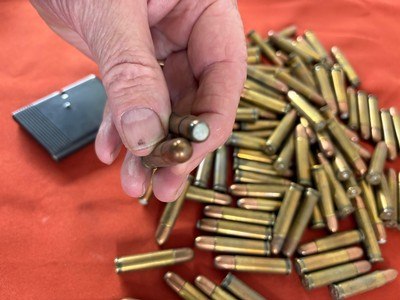 WINCHESTER MODEL 1907 FACTORY MAGAZINE & 108 ROUNDS 351 SL AMMO - Image 6 of 6