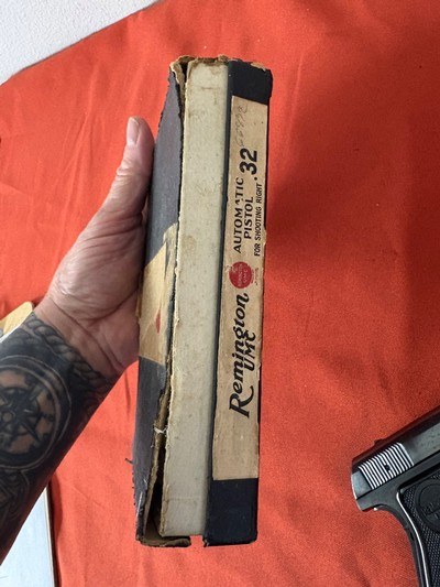 REMINGTON MODEL 51 SEMI AUTO PISTOL 32 ACP WITH BOX - Image 10 of 14