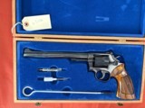 SMITH & WESSON MODEL 48-3 REVOLVER WITH PRESENTATION CASE 22 MAGNUM 8 3/8