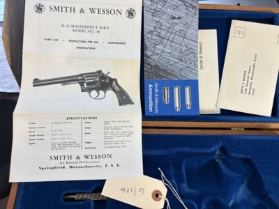 SMITH & WESSON MODEL 48-3 REVOLVER WITH PRESENTATION CASE 22 MAGNUM 8 3/8