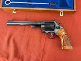 SMITH & WESSON MODEL 57 NO DASH REVOLVER 41 MAGNUM WITH PRESENTATION CASE - 4 of 9