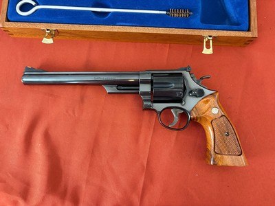 SMITH & WESSON MODEL 57 NO DASH REVOLVER 41 MAGNUM WITH PRESENTATION CASE - Image 4 of 9