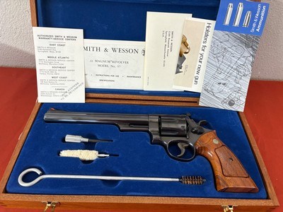 SMITH & WESSON MODEL 57 NO DASH REVOLVER 41 MAGNUM WITH PRESENTATION CASE - Image 3 of 9