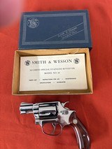 SMITH & WESSON MODEL 60 FIRST RUN PRODUCTION BRIGHT STAINLESS STEEL 38 SPL 1965-66