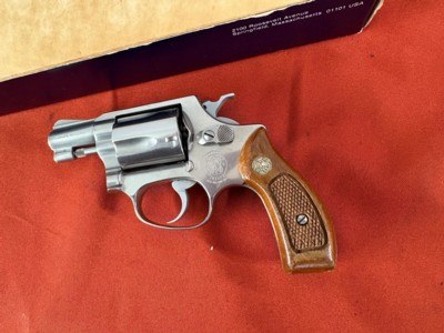 SMITH & WESSON MODEL 60 STAINLESS REVOLVER 38 SPECIAL - Image 3 of 13