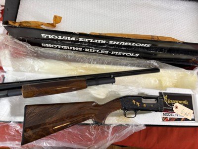Sale $2950~ BROWNING MODEL 12 HIGH GRADE ENGRAVED SHOTGUN 28 GAUGE - Image 6 of 9
