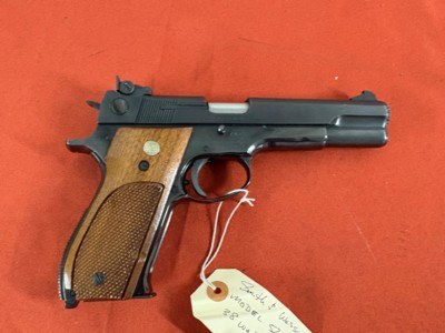 SMITH & WESSON MODEL 52-2 SEMI AUTO PISTOL 38 WADCUTTER - Image 2 of 12