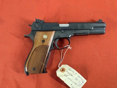 SMITH & WESSON MODEL 52-2 SEMI AUTO PISTOL 38 WADCUTTER