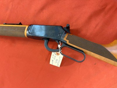 WINCHESTER MODEL 9422M LEVER ACTION 22 MAGNUM RIFLE - Image 9 of 19