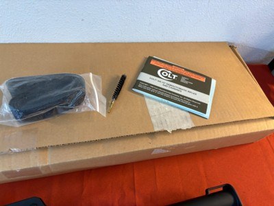 COLT MODEL AR6450 AR-15 SEMI AUTO RIFLE 9MM COMES WITH BOX & ACCESSORIES - Image 10 of 17