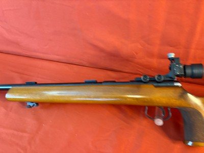ANSCHUTZ MODEL 64 MATCH TARGET RIFLE 22LR - Image 9 of 15