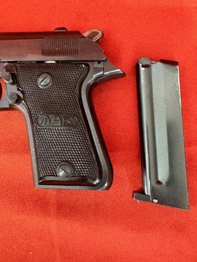 FRENCH MAB MODEL G SEMI AUTO PISTOL 22LR - Image 14 of 15
