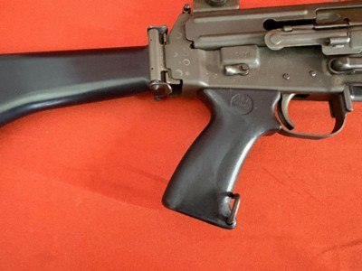 EARLY ~ ARMALITE AR-180 SEMI AUTO RIFLE 5.56 mm AR-18 ~ COSTA MESA ~ - Image 10 of 18
