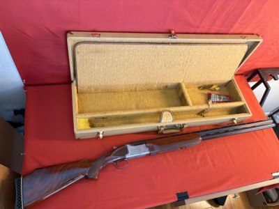 WINCHESTER XTR PIGEON GRADE OVER / UNDER 12 GAUGE SHOTGUN - Image 6 of 24