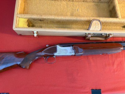 WINCHESTER XTR PIGEON GRADE OVER / UNDER 12 GAUGE SHOTGUN - Image 7 of 24