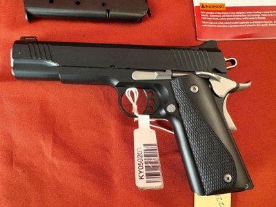 KIMBER ~ CUSTOM LIGHTWETGHT ~ 1911 SEMI AUTO PISTOL 45ACP - Image 1 of 12