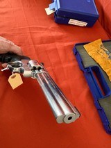 SMITH & WESSON MODEL 617-1 STAINLESS REVOLVER 22LR - Image 9 of 10