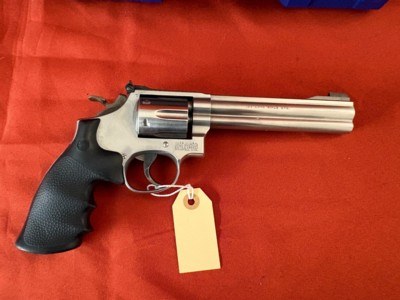 SMITH & WESSON MODEL 617-1 STAINLESS REVOLVER 22LR - Image 3 of 10
