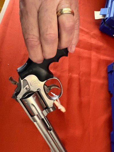 SMITH & WESSON MODEL 617-1 STAINLESS REVOLVER 22LR - Image 8 of 10