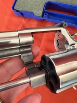 SMITH & WESSON MODEL 686-4 STAINLESS REVOLVER 357 MAGNUM - Image 13 of 15
