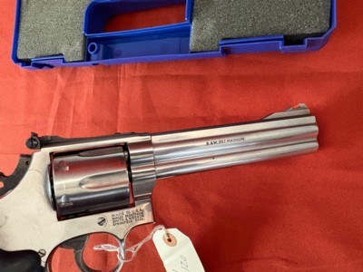SMITH & WESSON MODEL 686-4 STAINLESS REVOLVER 357 MAGNUM - Image 6 of 15