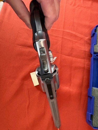 SMITH & WESSON MODEL 686-4 STAINLESS REVOLVER 357 MAGNUM - Image 11 of 15