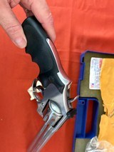 SMITH & WESSON 617-6 STAINLESS REVOLVER 22LR ~ 10 SHOT CYLINDER ~ - 11 of 17