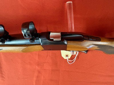 RUGER NO 1 VARMINT HEAVY BARREL SINGLE SHOT RIFLE 22-250 - Image 12 of 13