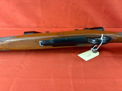 EARLY ~ RUGER MODEL M77 BOLT ACTION RIFLE 300 WIN MAGNUM ~ RED PAD ~ TANG SAFTY ~ - Image 12 of 13