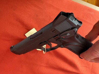 BROWNING DOUBLE ACTION BDM SEMI AUTO PISTOL 9MM - Image 8 of 11