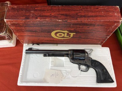 COLT SINGLE ACTION ARMY REVOLVER 7 1/2