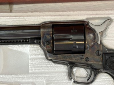 COLT SINGLE ACTION ARMY REVOLVER 7 1/2