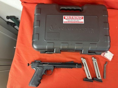VOLQUARTSON BLACK MAMBA TARGET PISTOL 22LR ~ COMPARE PRICES THIS IS A DEAL ~ - Image 1 of 13