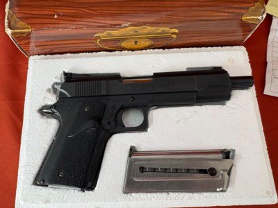 L.A.R. GRIZZLY MARK IV SEMI AUTO PISTOL WITH BOX ~ 44 MAGNUM ~ - Image 4 of 15
