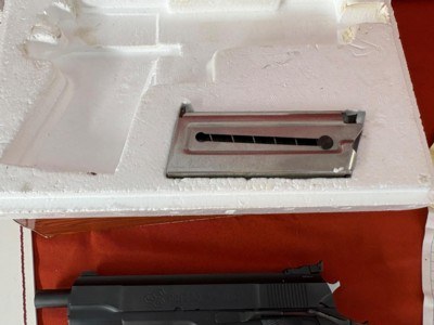 L.A.R. GRIZZLY MARK IV SEMI AUTO PISTOL WITH BOX ~ 44 MAGNUM ~ - Image 12 of 15