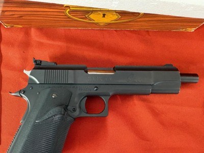 L.A.R. GRIZZLY MARK IV SEMI AUTO PISTOL WITH BOX ~ 44 MAGNUM ~ - Image 13 of 15