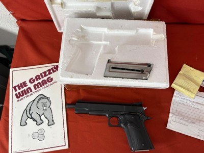 L.A.R. GRIZZLY MARK IV SEMI AUTO PISTOL WITH BOX ~ 44 MAGNUM ~ - Image 3 of 15