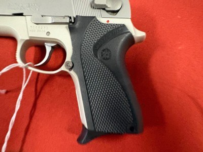 SMITH & WESSON MODEL 6906 STAINLESS SEMI AUTO PISTOL 9MM ~ 2 MAGS ~ - Image 3 of 11