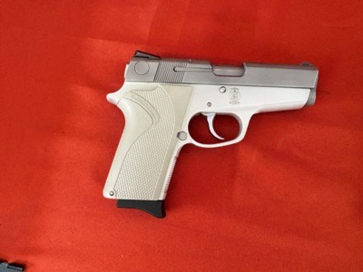 SMITH & WESSON MODEL 3913 LADY SMITH 9MM - Image 2 of 10