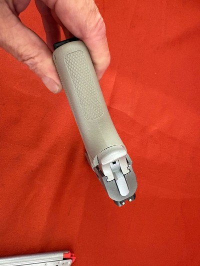SMITH & WESSON MODEL 3913 LADY SMITH 9MM - Image 7 of 10