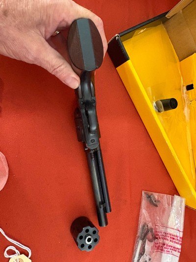 EARLY 3 SCREW ~ RUGER SINGLE SIX CONVERTIBLE REVOLVER 22LR & 22 MAGNUM ~ MADE 1967 - Image 11 of 16